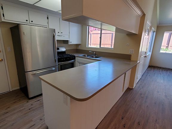 2nd image of 970 El Pico Ct