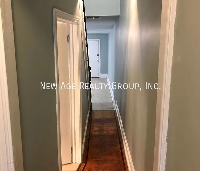 244 W Girard Ave #2 — Photo 6