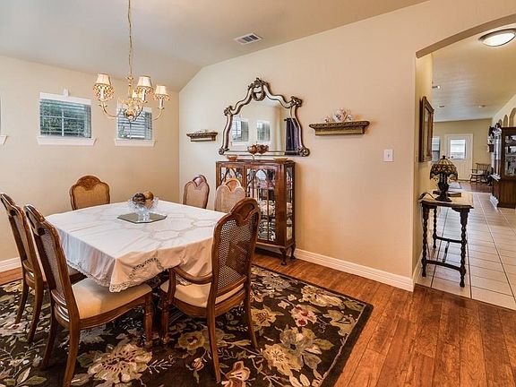 3rd image of 2404 Creekdale Dr