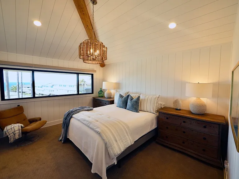 22 Blue Lagoon — Photo 12