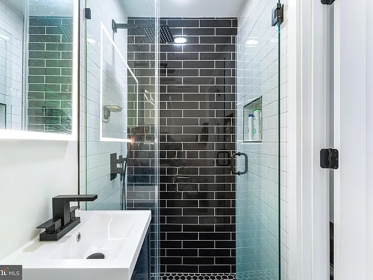 1307 Longfellow St NW #7 — Photo 14