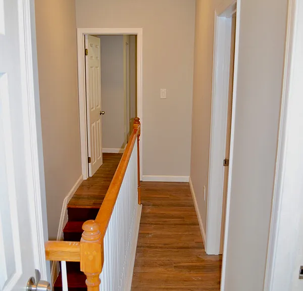 1444 N Edgewood St — Photo 9