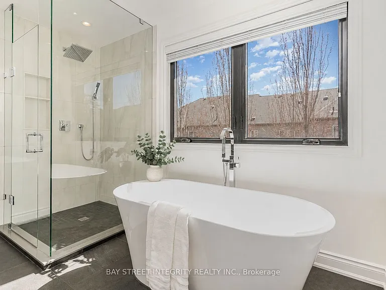 2364 Spring Meadow Way W — Photo 11