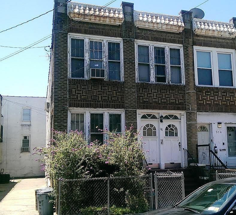 1st image of 916 Avenue M