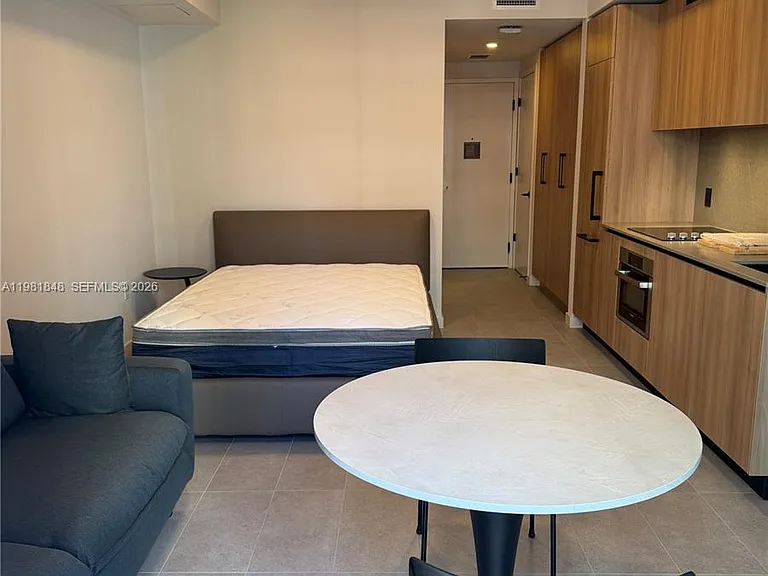 121 NE 5th St #912A — Photo 2