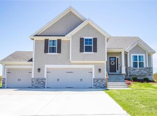 6905 NE 116th Ter, Kansas City, MO 64156