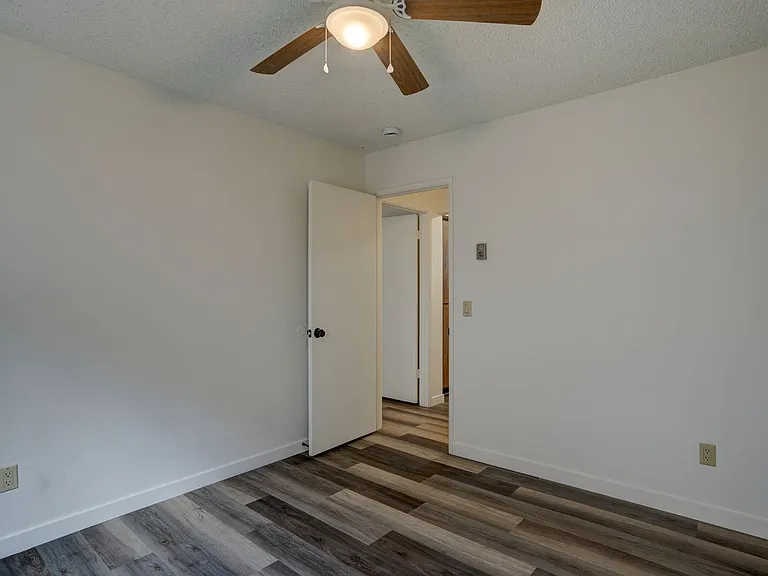 843 Sunset Ave #A — Photo 13