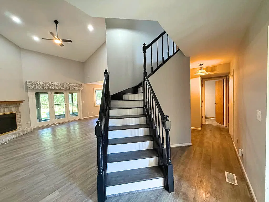 3 bed, 2.5 bath, 1867 sqft, $3,000 — Photo 2