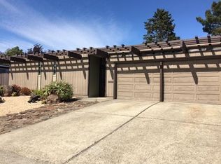 8030 Shay Dr, Oakland, CA 94605