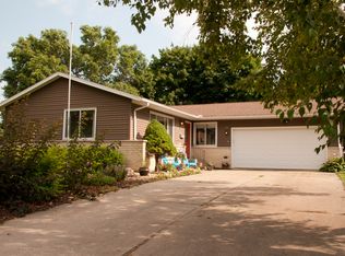 2722 Valley St, Cross Plains, WI 53528