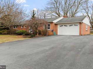 16803 Petmar Cir, Hagerstown, MD 21742