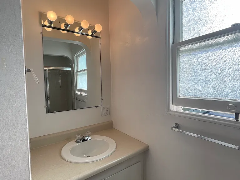 1229 Sacramento St #1 — Photo 21