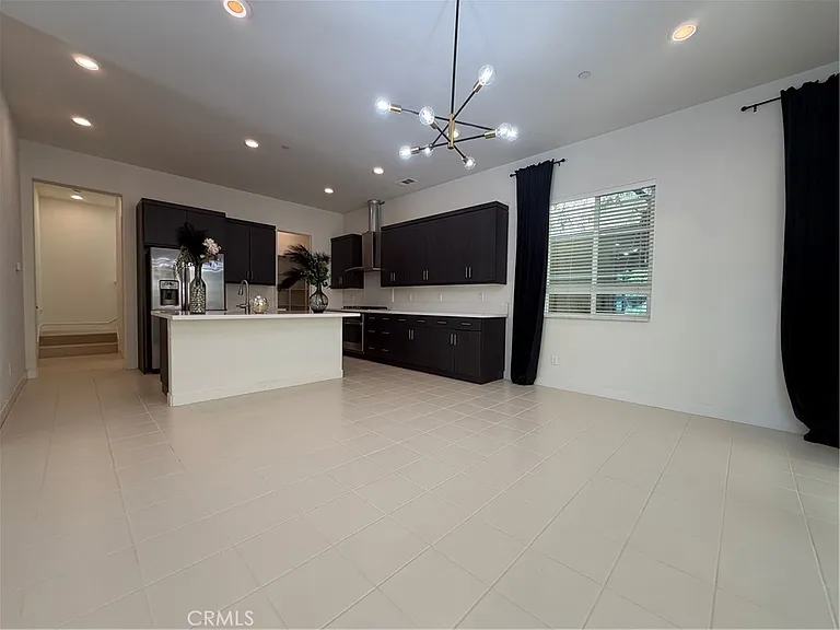 802 Beacon — Photo 9