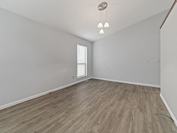 4th image of 1939 Coghill Dr