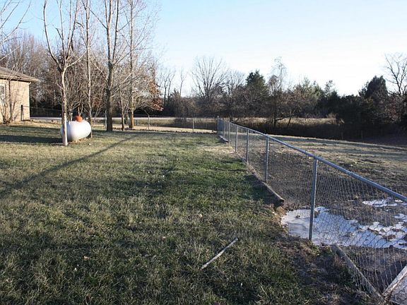 3rd image of 840 Brentlinger Dr