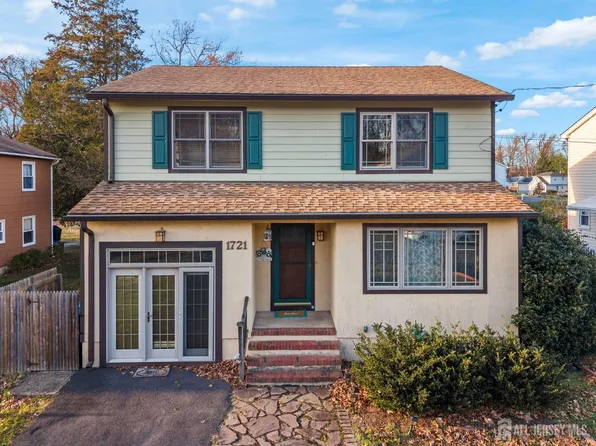 1721 Holly Rd, North Brunswick, NJ 08902
