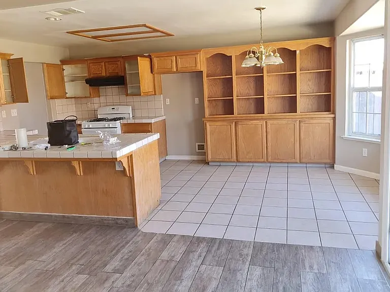 2625 Sillano Dr — Photo 10