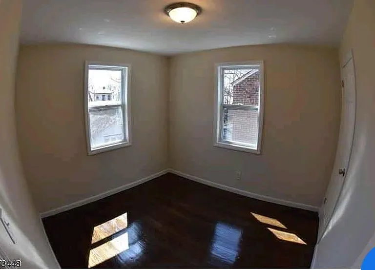 22 Dupont Pl — Photo 7