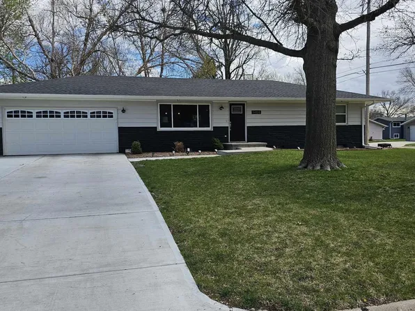 1406 N Florida Ave, York, NE 68467