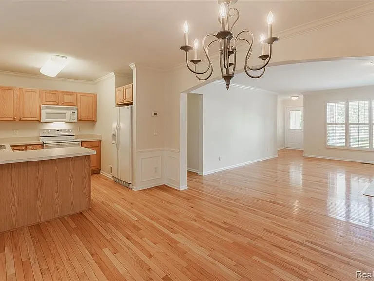 159 Allenhurst Ave — Photo 14
