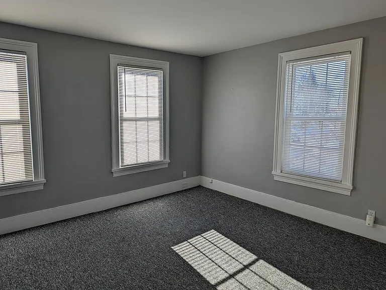 5486 Broadway St #1 — Photo 10