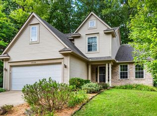 3448 Ashburnam Rd, Ann Arbor, MI 48105