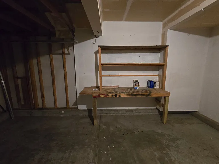 1653 Wagonwheel Dr — Photo 32