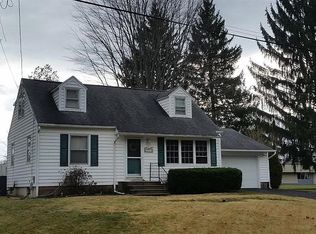 216 Kies Dr, Liverpool, NY 13090