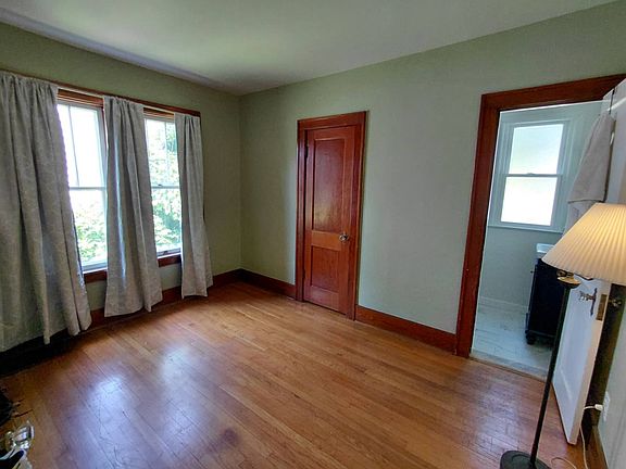 5th image of 49 North Blvd
