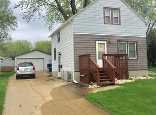 1409 S 9th St, Watertown, WI 53094