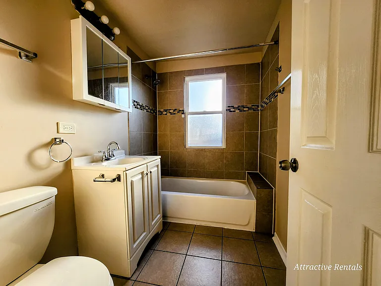1641 W 77th St #2W — Photo 9