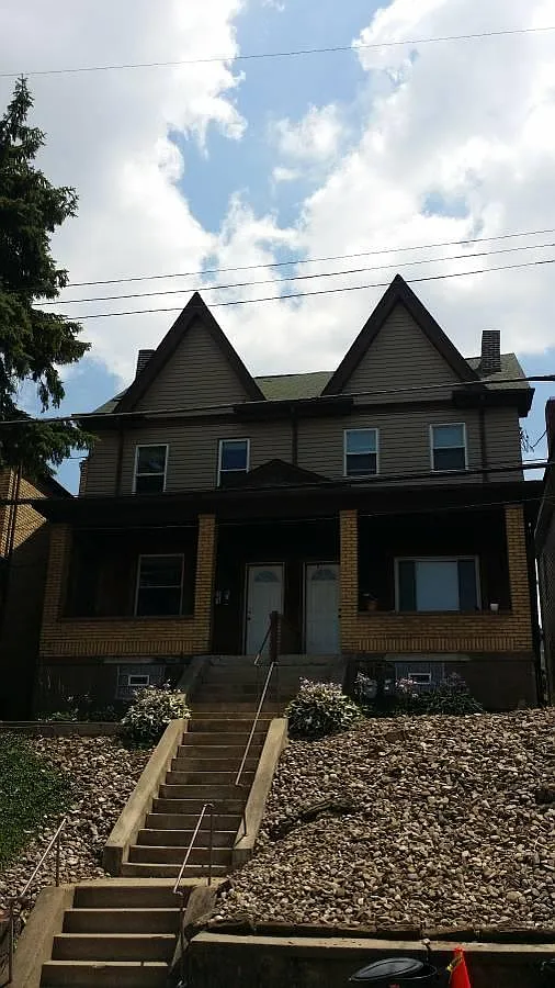 House - 864 Mirror St #1