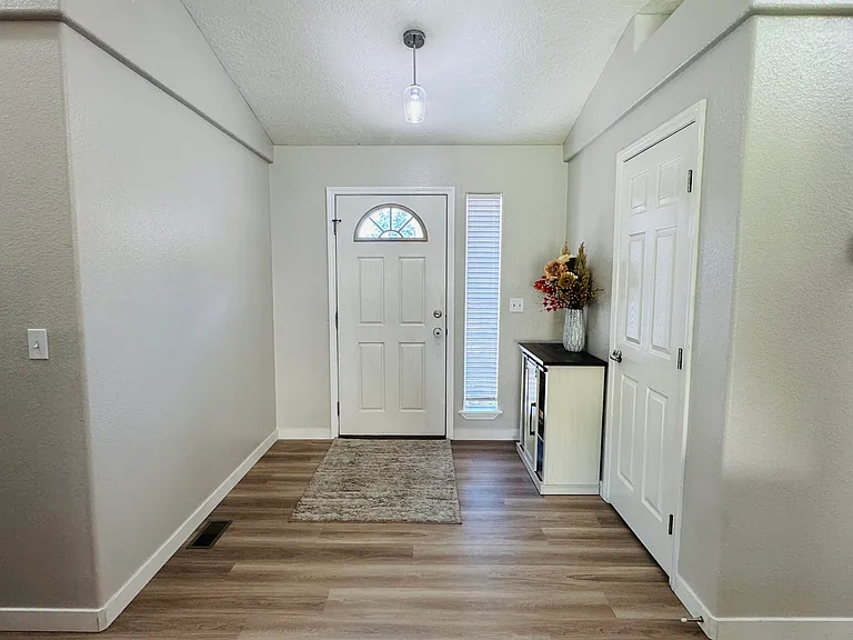 2717 N Shoveler Way — Photo 3