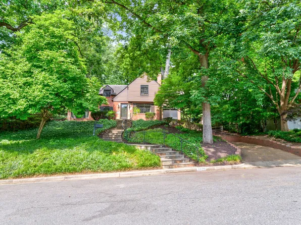 3402 Halcyon Dr, Alexandria, VA 22305