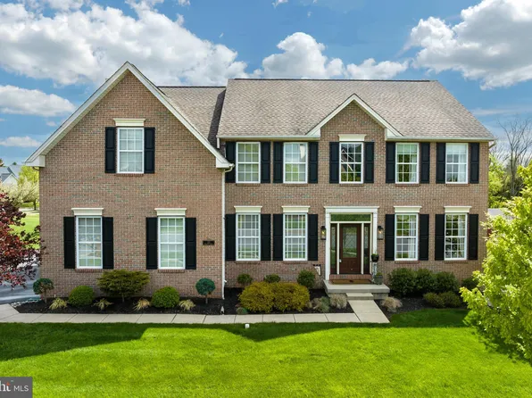 111 Bradford Dr, Schwenksville, PA 19473