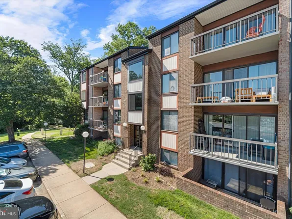 9730 Kingsbridge Dr APT 3, Fairfax, VA 22031