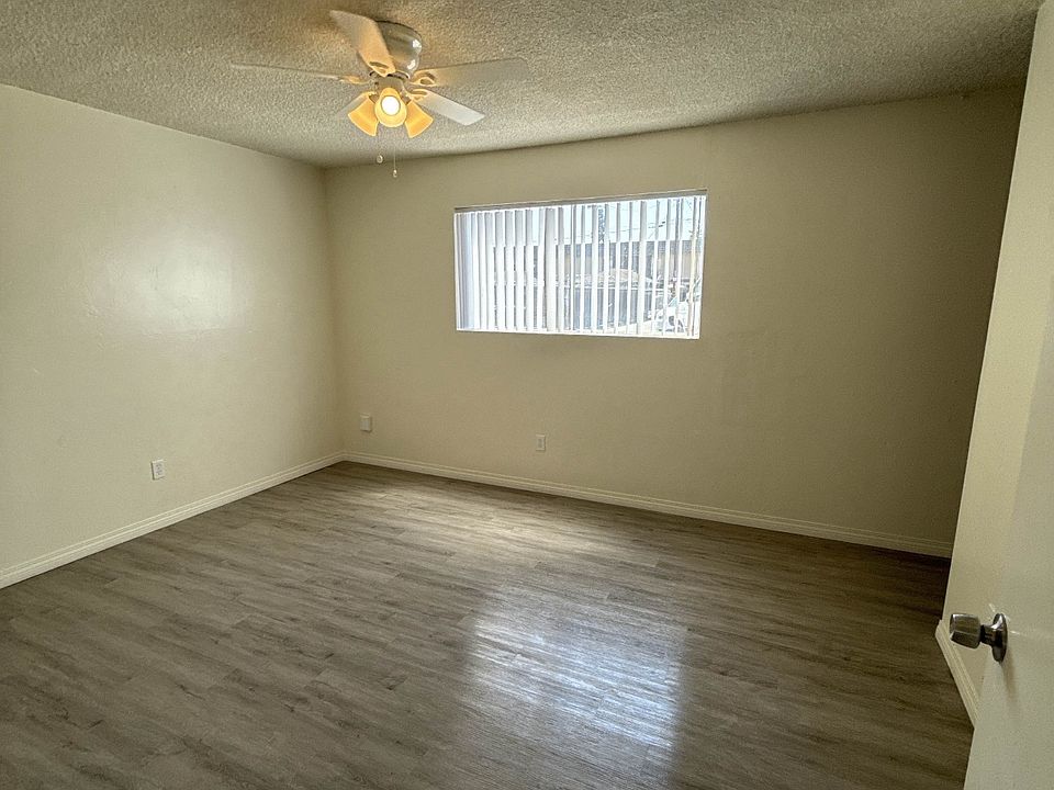 2nd image of 5201 Demaret Ave #6