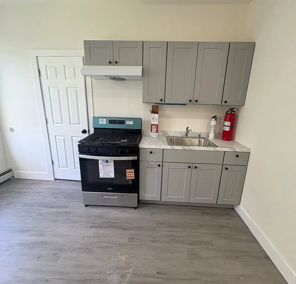 1 bed, 650 sqft, $1,600 — Photo 2