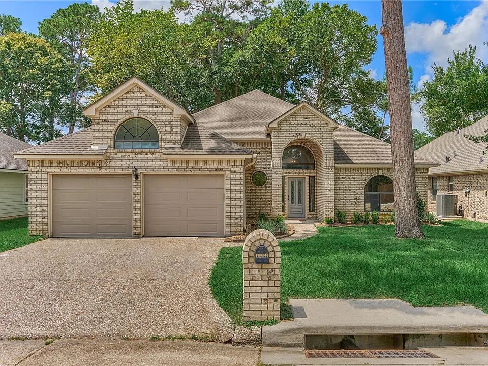13707 Fountainview Dr