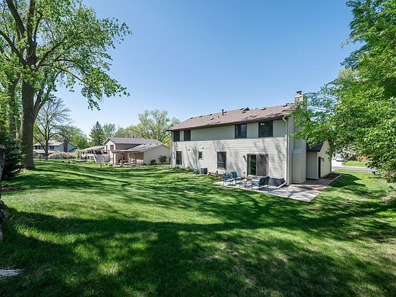 4th image of 1092 Whitney Dr