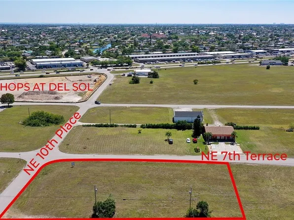1069 NE 7th Ter, Cape Coral, FL 33909