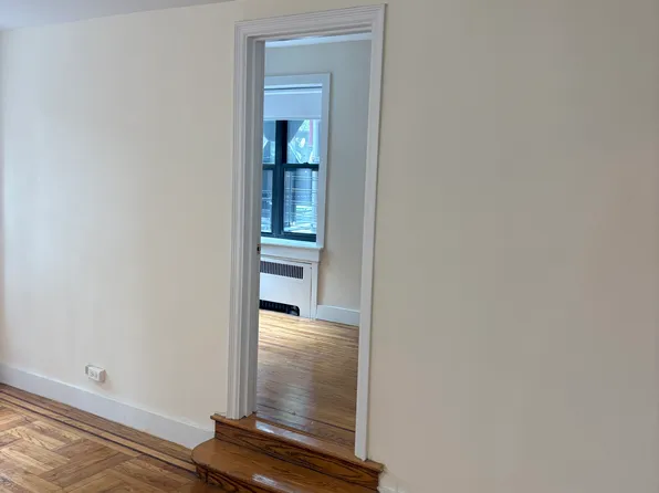 475 West 186th Street image 2 of 9