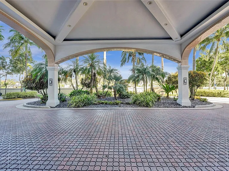 3600 Yacht Club Dr #904 — Photo 75