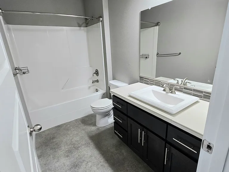 104 S Church St — Photo 19