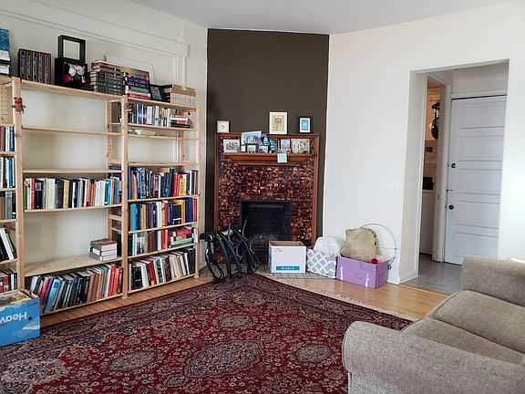 3rd image of 321 W Wilson St APT 2