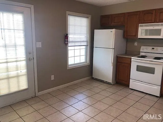 3811 E Cobble Creek Dr — Photo 5