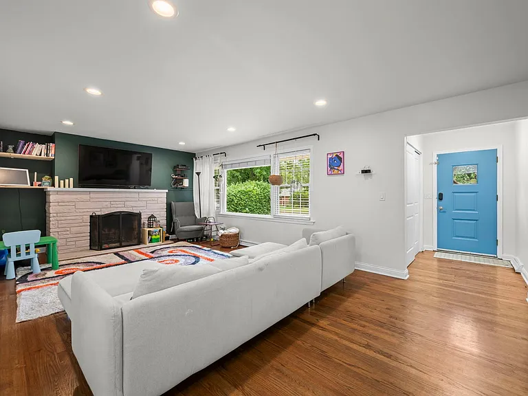 632 N Hickory Ave — Photo 5