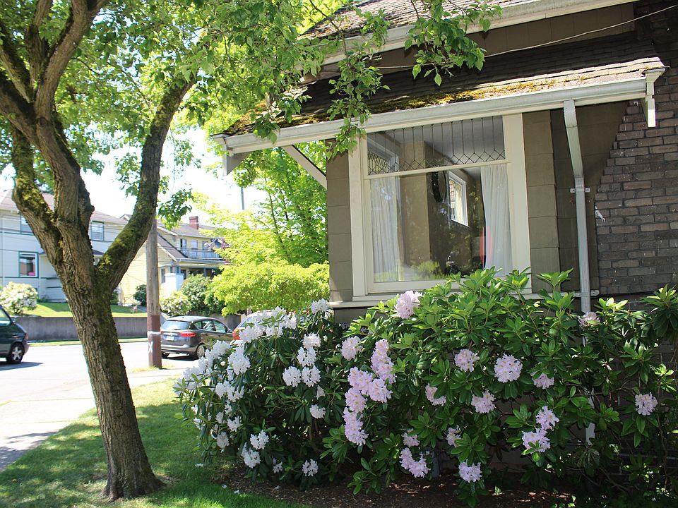 2nd image of 202 W McGraw St