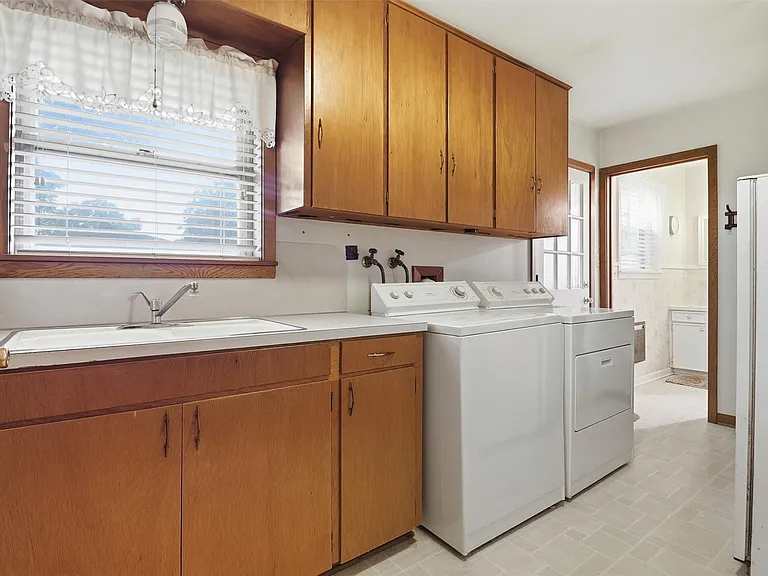 1335 Kathy Ave — Photo 19