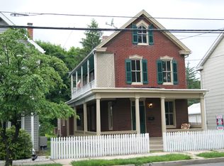 447 S 2nd St, Chambersburg, PA 17201